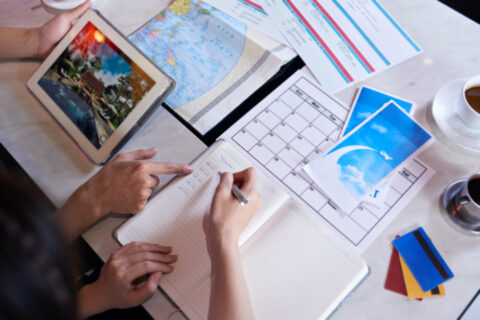 Guided Tour or Self-Planned Itinerary: When Each Option Actually Wins