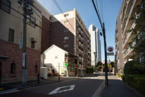 City Center or Quiet Neighborhood: Choosing the Best Place to Stay